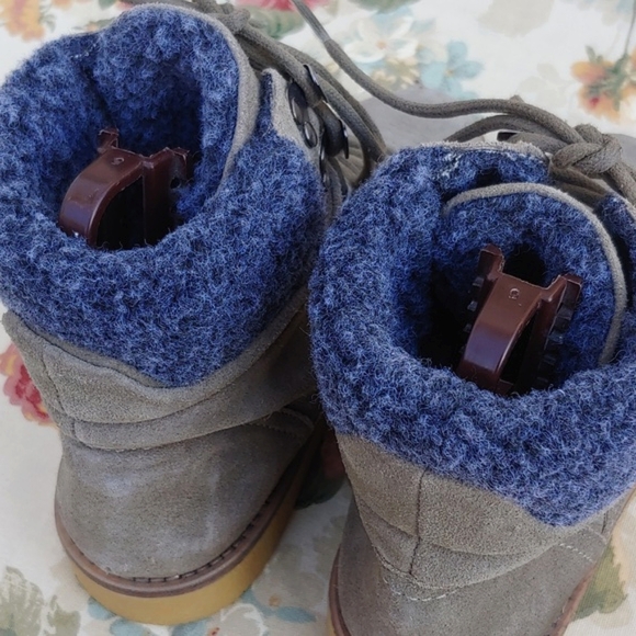 Urban Outfitters Women's Gum Sole Hiker Style Suede Boots Grey & Blue size 8.5 - Picture 9 of 17